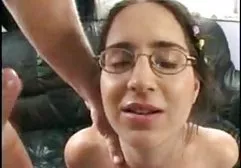 صحنه های Pov شیرین همراه MILF تند و زننده آسیایی سکس کارگر خانه ، هونامی Uehara