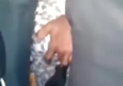 آکان هاتارو نوجوان آسیایی توسط پسر شاخی چهره عصبانی می شود جنده قدیمی