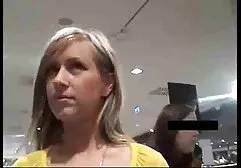 مادر MILF داغ و سفت چربی سرخ چک در کنار هم sexدر خانه