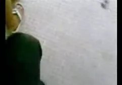 نوجوان تایلندی توسط خروس سفید سکس با نوکر خانه لعنتی doggiestyle می شود