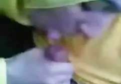 چارلی و سکس با دزد در خانه تری بازی Strip Tickle را بازی می کنند